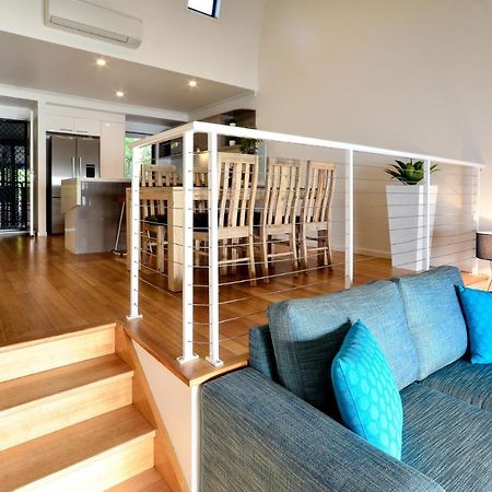 Shorelines 31 Renovated Upmarket Two Bedroom Apartment With Ocean Views And Buggy Hamilton Island Exterior photo