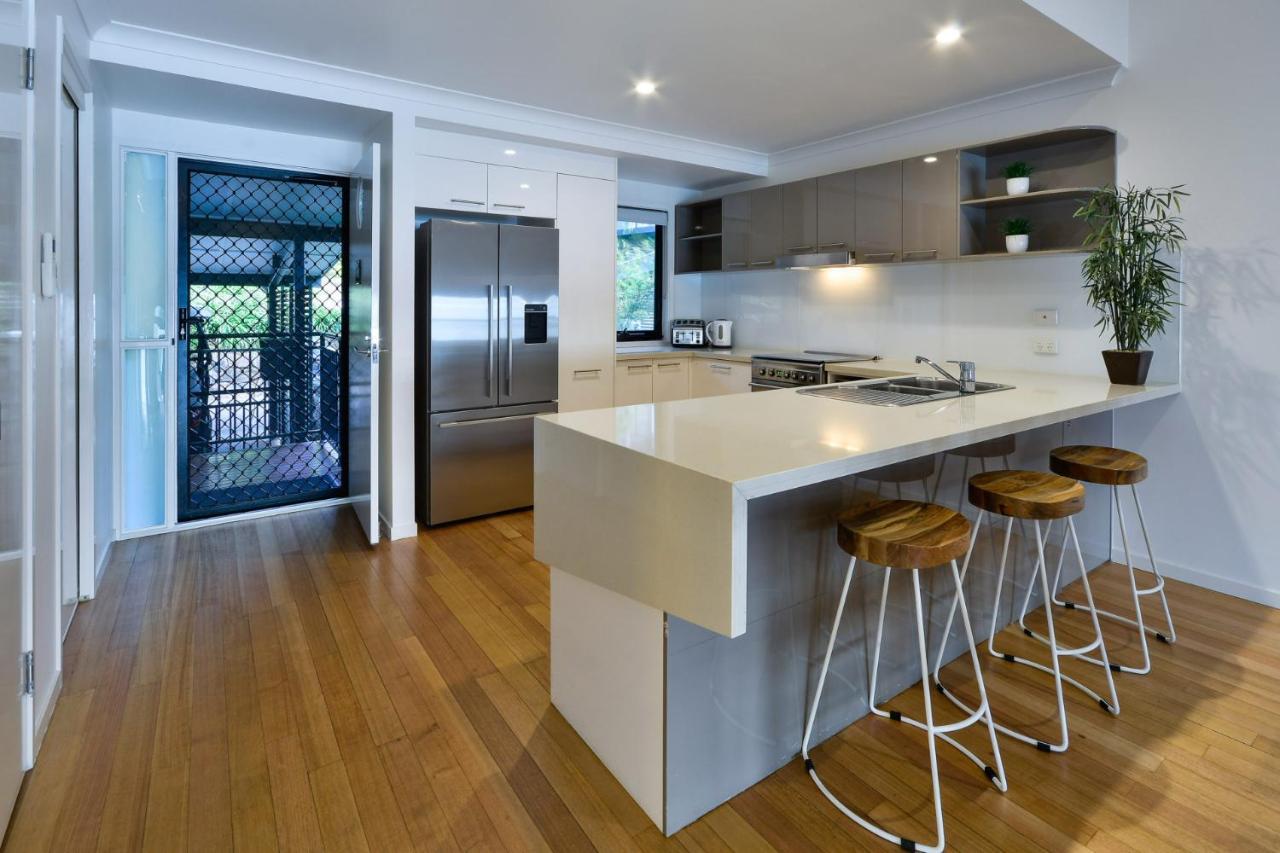 Shorelines 31 Renovated Upmarket Two Bedroom Apartment With Ocean Views And Buggy Hamilton Island Exterior photo