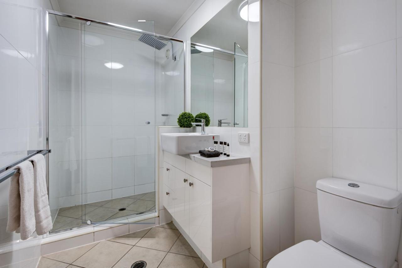 Shorelines 31 Renovated Upmarket Two Bedroom Apartment With Ocean Views And Buggy Hamilton Island Exterior photo